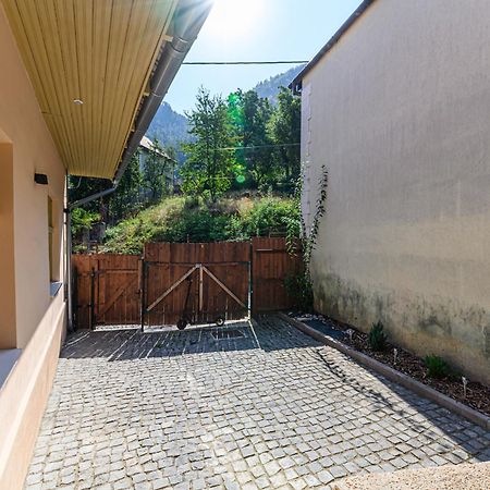 Lagom - Hot Tub Hideout Brasov Exterior photo